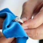 Penyakit Akibat Memakai Cincin Emas